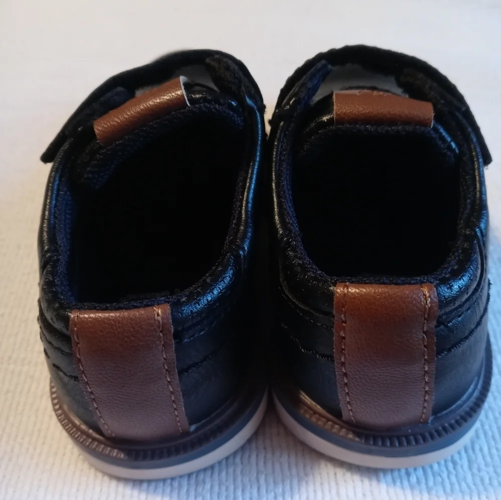 London Underground toddlers boys dress shoes size 5